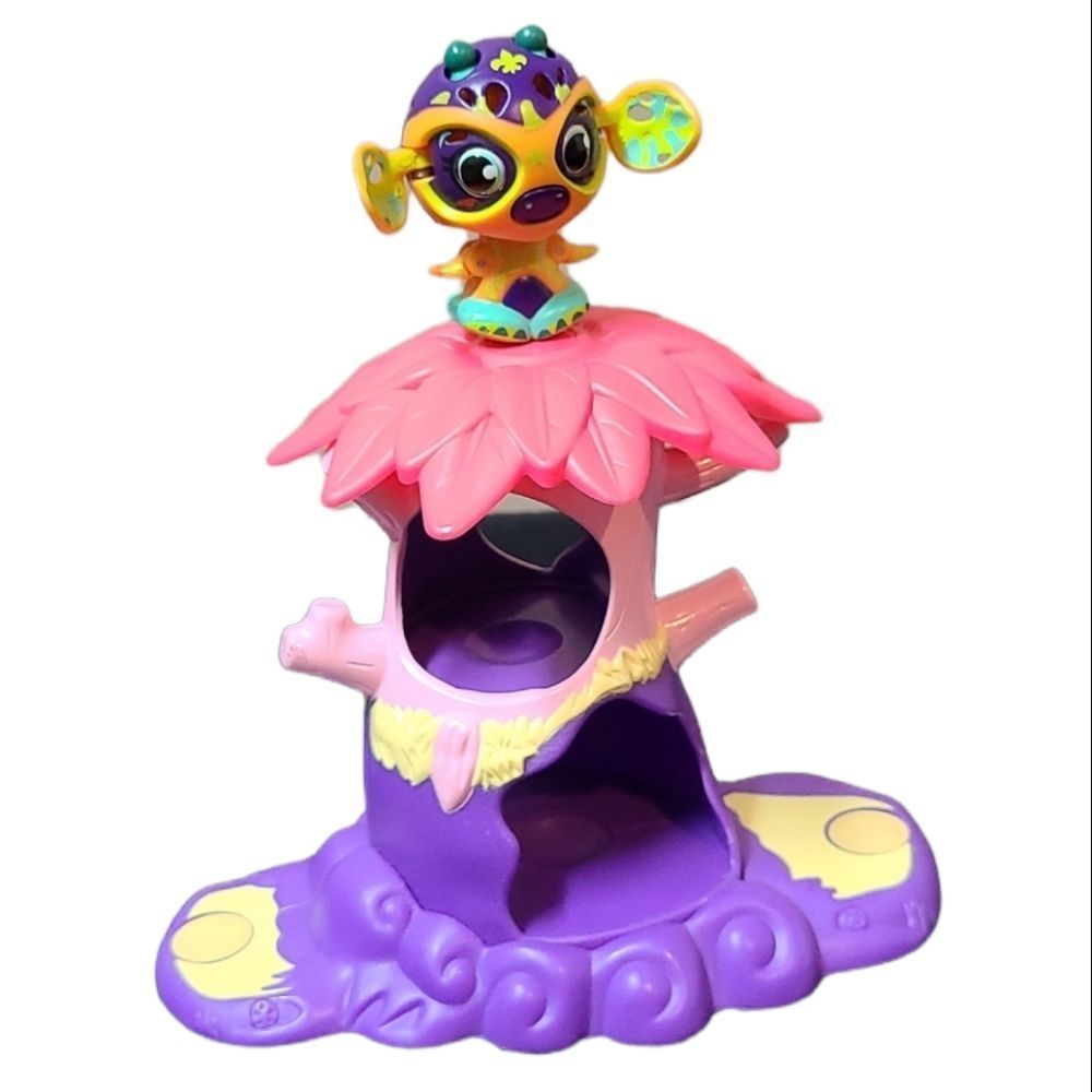 Zooble spring to life tree house and zooble Neckolace
